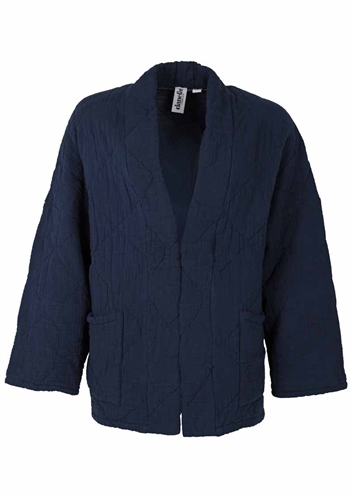 Blød quiltet cardigan jakke med lommer i flot navy blå farve fra Danefæ