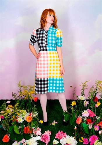 <h2>Smuk ternet retro kjole med detaljeret krave og knapper fra MARGOT</h2>