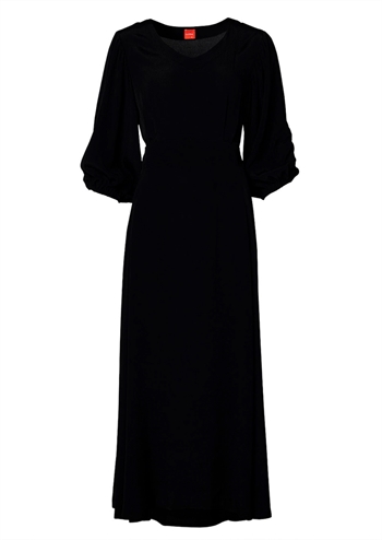 Sort kjole med skøn pasform i modellen duSuzanna fra du Milde