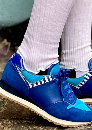 Koboltblå sneakers fra Lola Ramona