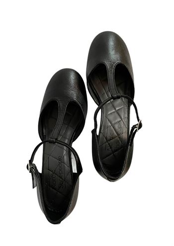 Sort sko med høj hæl fra Nordic ShoePeople